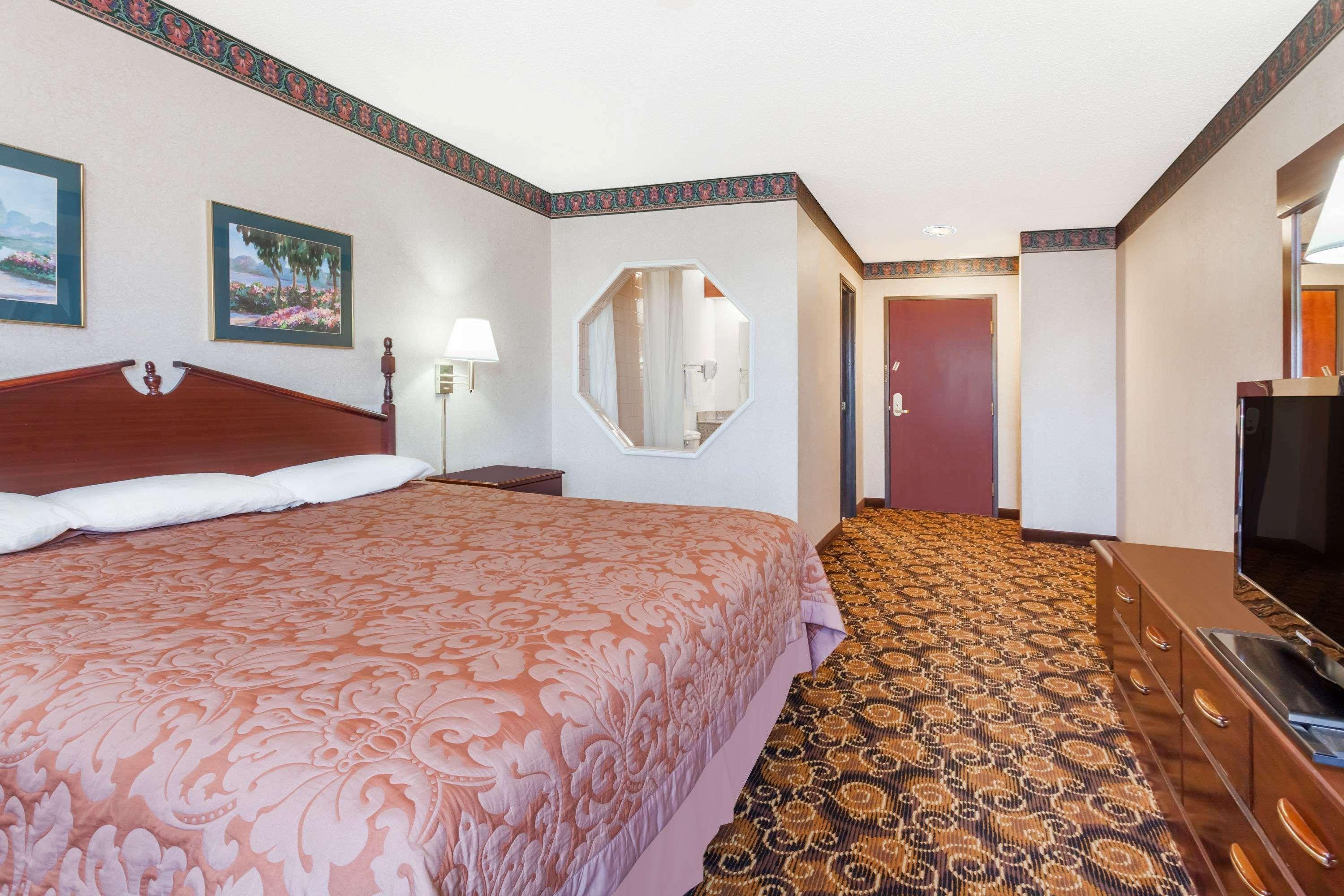 Super 8 By Wyndham Evansville North Stacer Exteriér fotografie