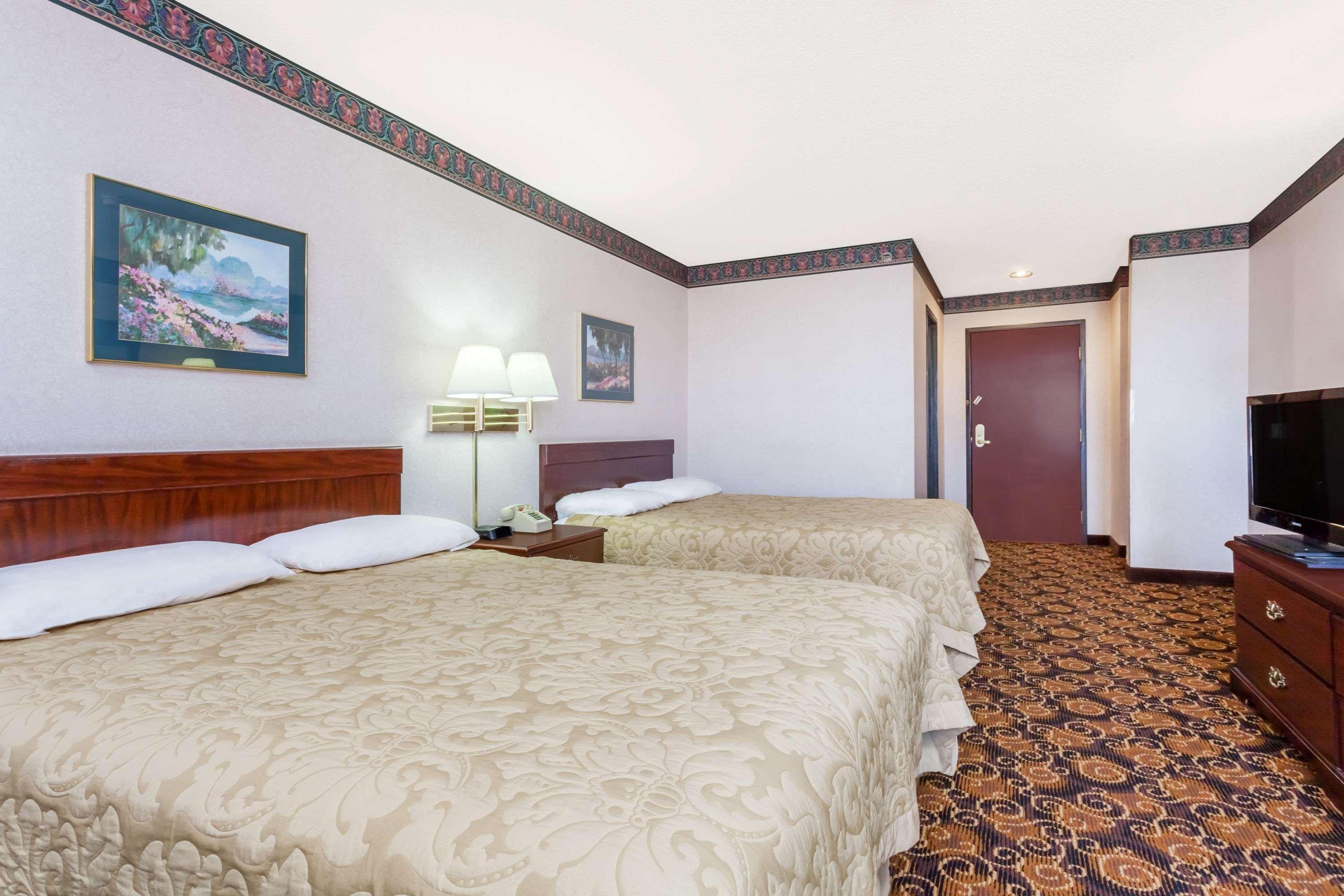 Super 8 By Wyndham Evansville North Stacer Exteriér fotografie