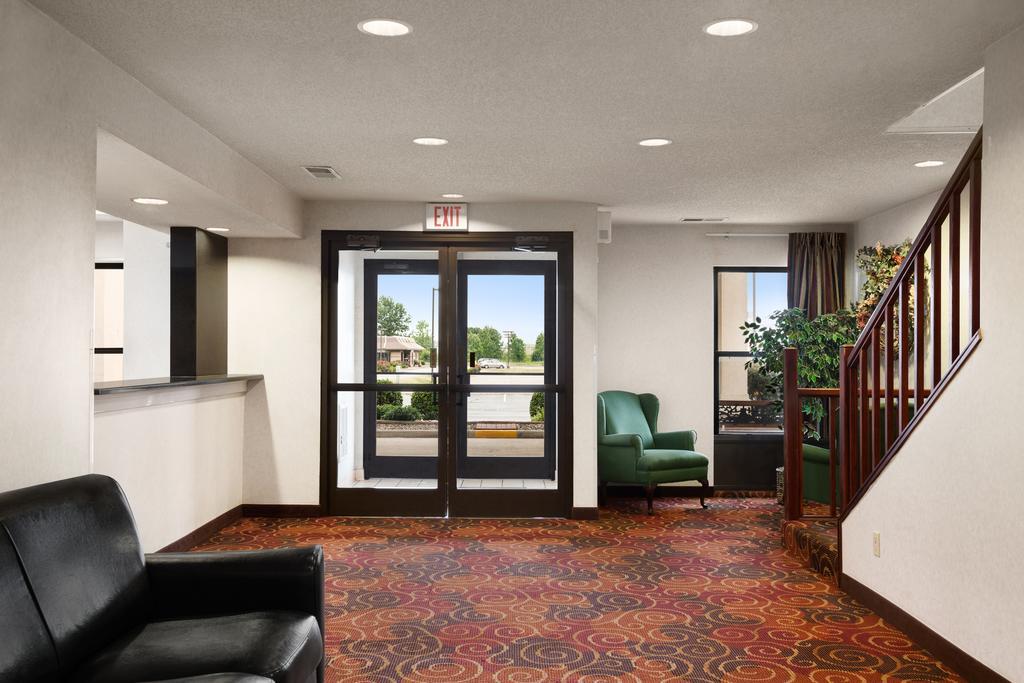 Super 8 By Wyndham Evansville North Stacer Exteriér fotografie