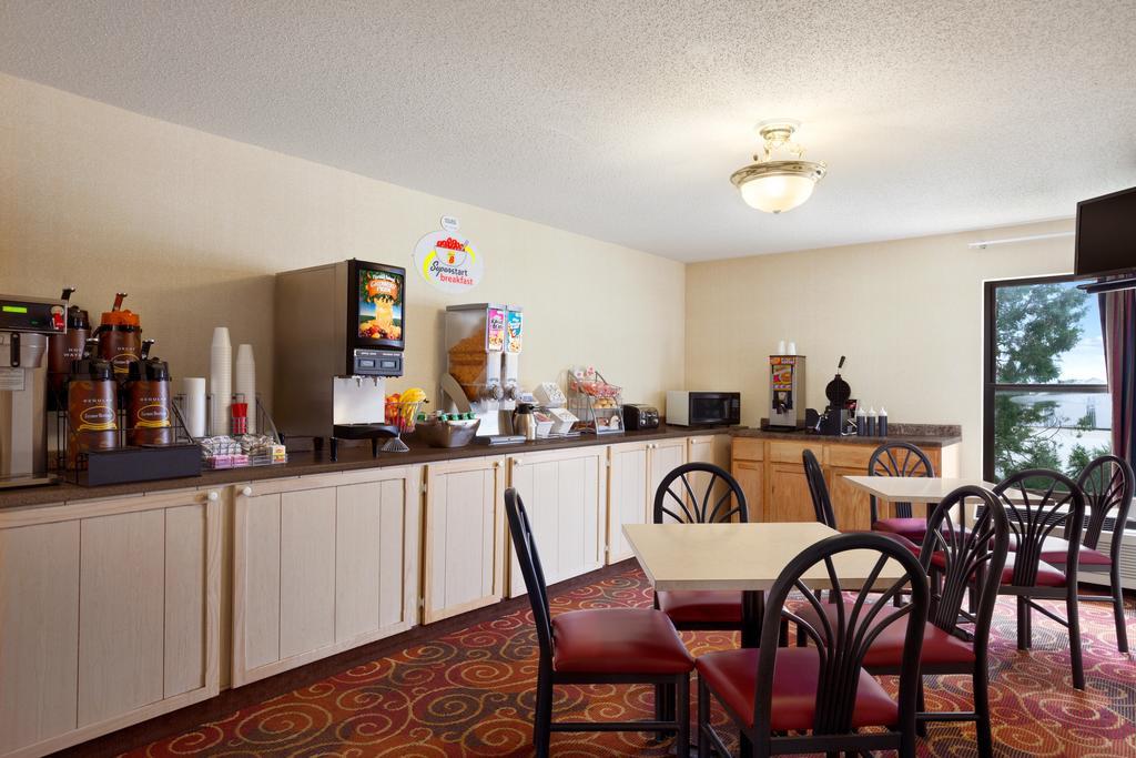Super 8 By Wyndham Evansville North Stacer Exteriér fotografie
