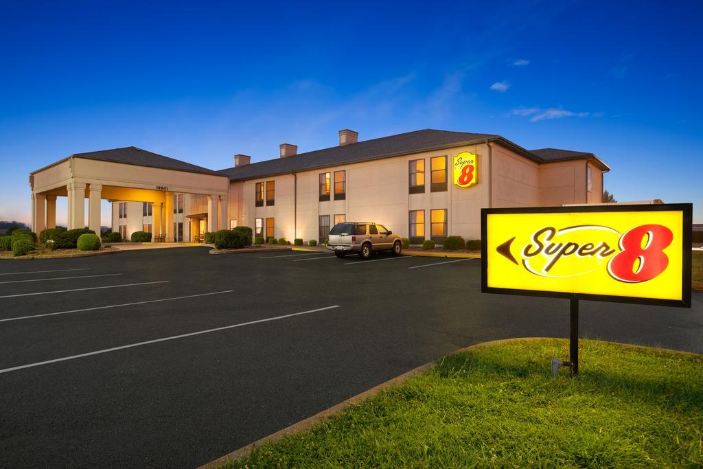 Super 8 By Wyndham Evansville North Stacer Exteriér fotografie