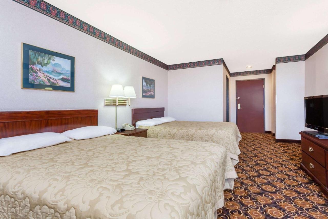 Super 8 By Wyndham Evansville North Stacer Exteriér fotografie